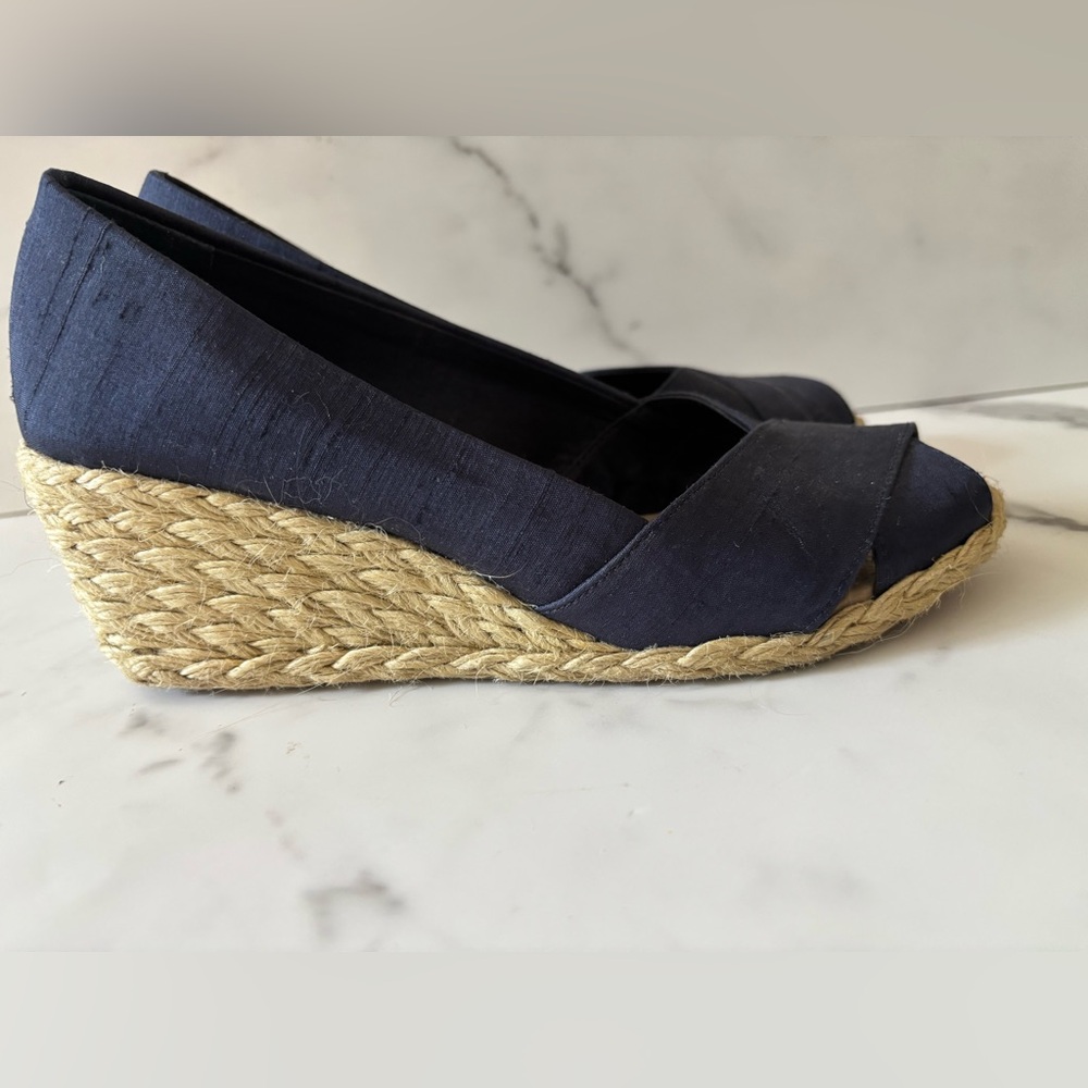 Lauren Ralph Lauren Navy Espadrilles Size 7B